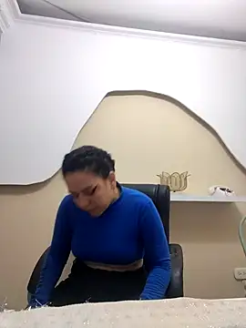 Snapshot of Abbyjoness21 chatting on October 22, 9:03 pm Abbyjoness21 online show from October 22, 9:03 pm