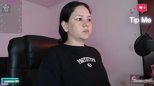 Snapshot of Abbyjoness21 chatting on November 24, 10:04 am Abbyjoness21 online show from November 24, 10:04 am