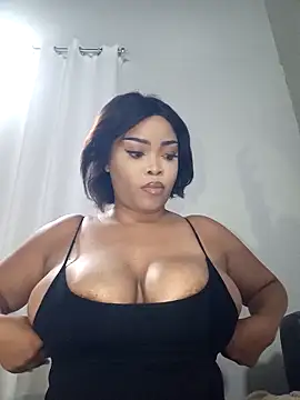 MadamPinky online show from February 3, 8:03 pm