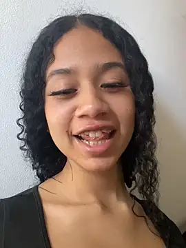 jadee8 online show from April 2, 7:44 pm