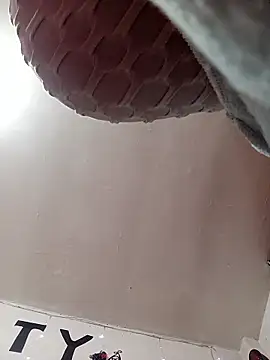 Snapshot of dirty_lady17 chatting on March 22, 2:37 am dirty lady17 online show from March 22, 2:37 am