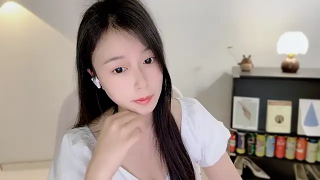 Onechestnut online show from April 2, 3:04 am