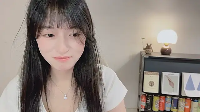 Snapshot of Onechestnut chatting on May 16, 1:10 pm Onechestnut online show from May 16, 1:10 pm