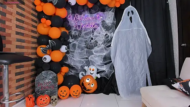 Snapshot of violetta_pretty chatting on October 23, 7:56 pm violetta pretty online show from October 23, 7:56 pm