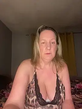 X-Victoria-X online show from March 7, 3:36 am