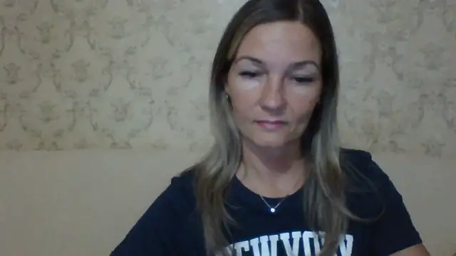 sweetriki online show from December 18, 4:57 pm