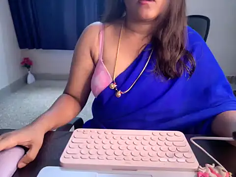 Snapshot of Anjalistar chatting on September 10, 3:39 am Anjalistar online show from September 10, 3:39 am