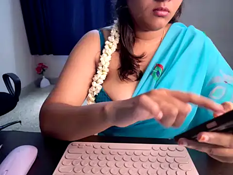 Snapshot of Anjalistar chatting on September 19, 4:14 am Anjalistar online show from September 19, 4:14 am