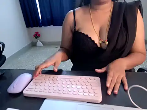 Snapshot of Anjalistar chatting on September 21, 4:36 am Anjalistar online show from September 21, 4:36 am