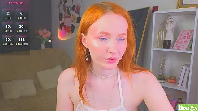 JoyceJones online show from October 10, 7:24 pm