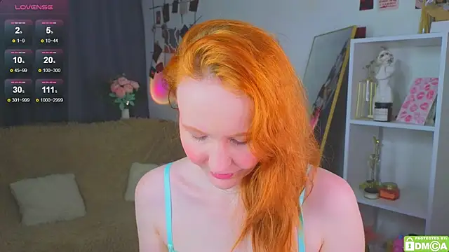 JoyceJones online show from October 21, 7:14 pm