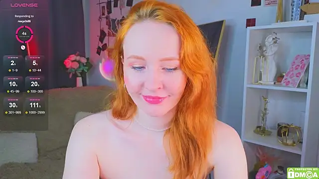 JoyceJones online show from October 26, 7:09 pm