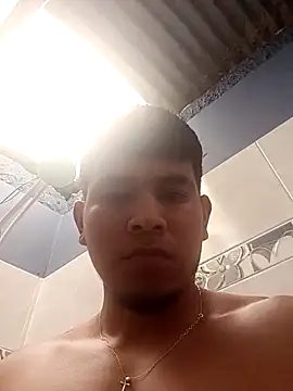 Snapshot of Oscariin96 chatting on May 7, 5:51 pm Oscariin96 online show from May 7, 5:51 pm