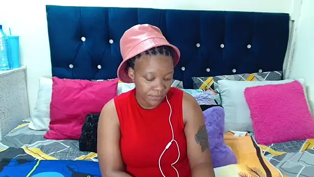 Snapshot of SexyMellon chatting on October 19, 7:03 pm SexyMellon online show from October 19, 7:03 pm