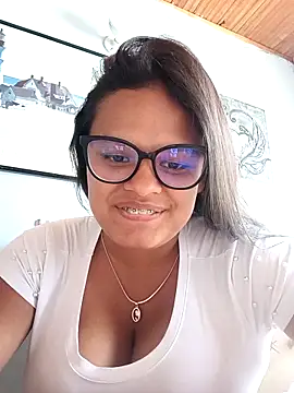 luluboobs9 online show from December 4, 8:06 pm