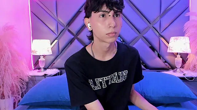 Milan LewisS online show from February 10, 11:58 am