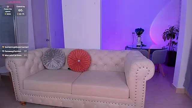 Snapshot of MeganScott chatting on January 26, 12:48 am MeganScott online show from January 26, 12:48 am