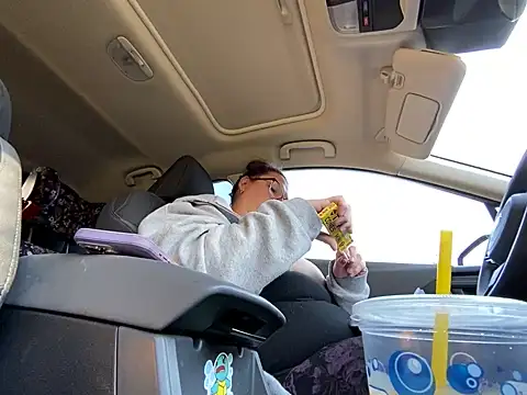 GirlSquirt online show from November 2, 7:05 pm