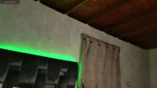 Taurito    online show from October 12, 5:06 am