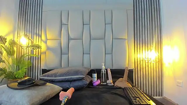 bryonycutee online show from November 29, 1:47 pm