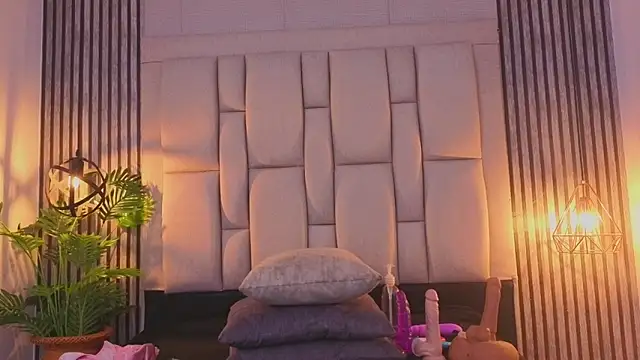 bryonycutee online show from January 13, 12:21 pm