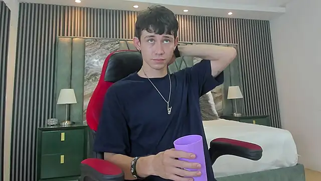 Snapshot of Michael_blue chatting on September 19, 7:58 pm Michael blue online show from September 19, 7:58 pm