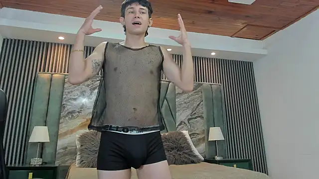 Snapshot of Michael_blue chatting on September 25, 12:20 pm Michael blue online show from September 25, 12:20 pm