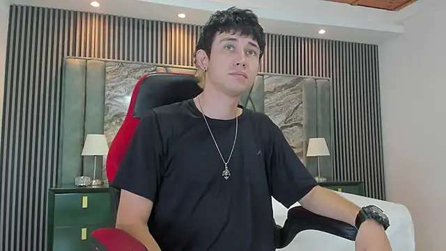 Snapshot of Michael_blue chatting on October 5, 1:31 pm Michael blue online show from October 5, 1:31 pm