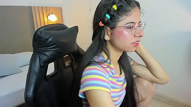 carlina 15 online show from October 1, 12:22 pm