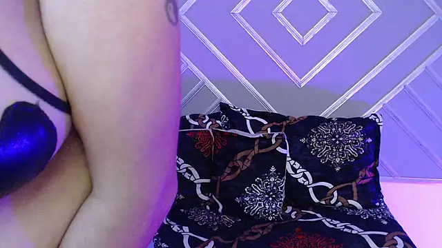 sashabluex online show from October 6, 9:51 am