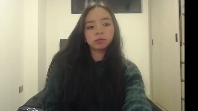 meretriz24 online show from October 17, 12:01 am