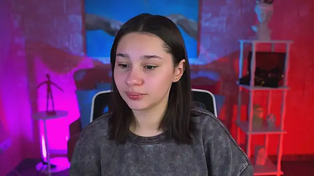 KimClarks  online show from November 7, 8:14 am