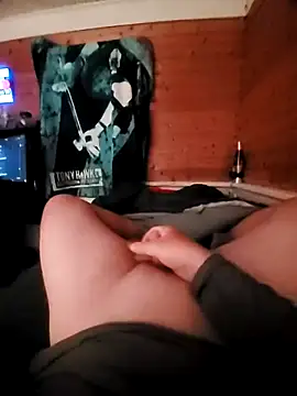Snapshot of TheSexyCaveman chatting on June 15, 8:05 am TheSexyCaveman online show from June 15, 8:05 am