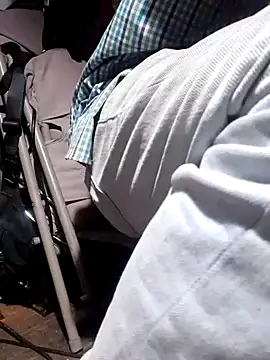 Snapshot of Gabrielamaturedirty chatting on March 1, 1:22 am Gabrielamaturedirty online show from March 1, 1:22 am