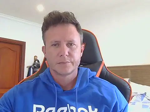 TroyDieselXXX online show from November 4, 6:45 am