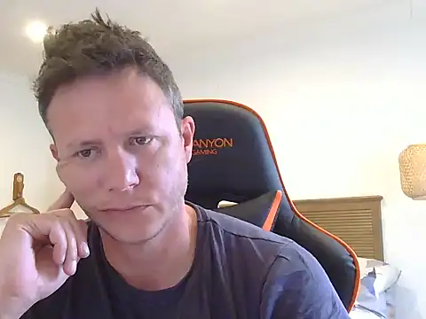 TroyDieselXXX online show from December 4, 5:39 am