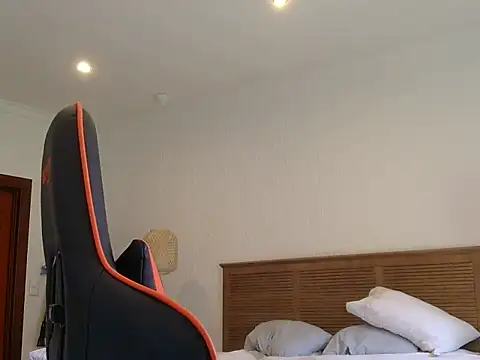 TroyDieselXXX online show from April 1, 7:20 am