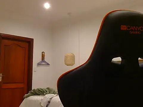 TroyDieselXXX online show from April 18, 6:12 pm