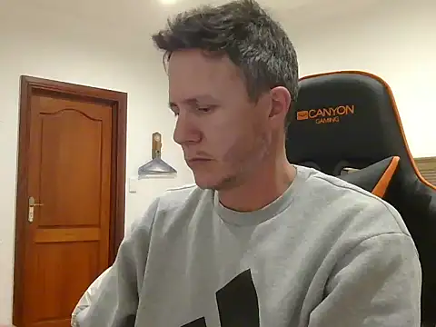 TroyDieselXXX online show from April 21, 7:50 pm