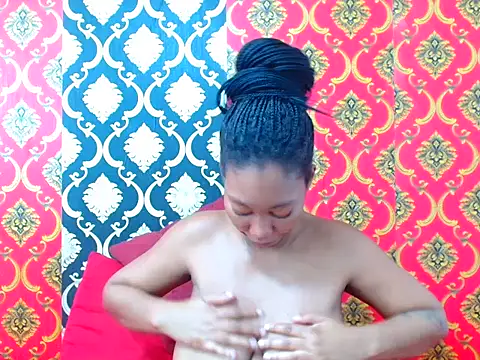 Snapshot of yourperfectcrush chatting on November 25, 6:19 pm yourperfectcrush online show from November 25, 6:19 pm