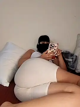 Snapshot of Samaarsexy23 chatting on October 1, 11:05 am Samaarsexy23 online show from October 1, 11:05 am