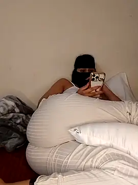 Snapshot of Samaarsexy23 chatting on October 2, 12:12 pm Samaarsexy23 online show from October 2, 12:12 pm