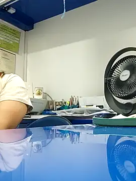 Sweetheart Claire online show from April 24, 4:15 am