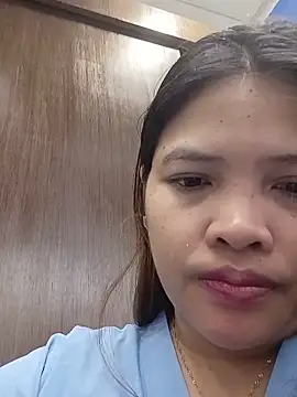 Snapshot of Sweetheart_Claire chatting on May 11, 3:56 am Sweetheart Claire online show from May 11, 3:56 am