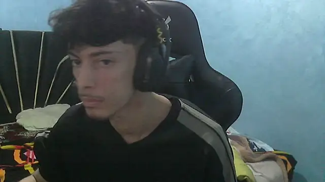 Snapshot of Dark_DesireX chatting on October 25, 2:35 pm Dark DesireX online show from October 25, 2:35 pm