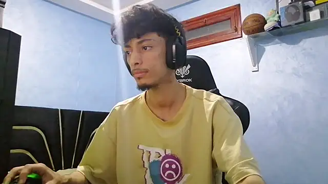 Snapshot of Dark_DesireX chatting on October 29, 3:25 pm Dark DesireX online show from October 29, 3:25 pm