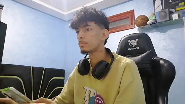 Snapshot of Dark_DesireX chatting on October 30, 4:19 pm Dark DesireX online show from October 30, 4:19 pm