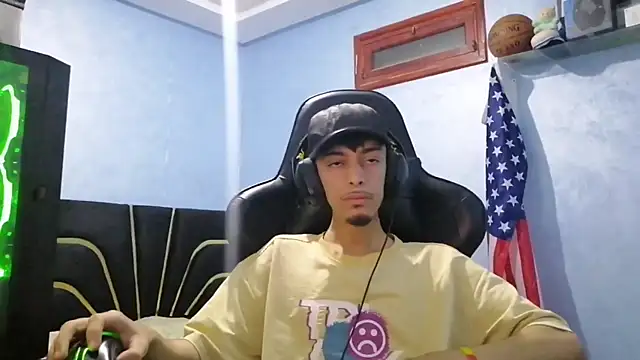 Snapshot of Dark_DesireX chatting on November 24, 1:05 am Dark DesireX online show from November 24, 1:05 am