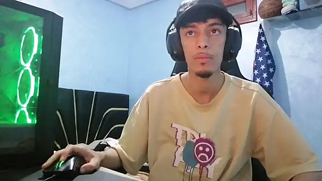 Snapshot of Dark_DesireX chatting on November 25, 5:18 am Dark DesireX online show from November 25, 5:18 am