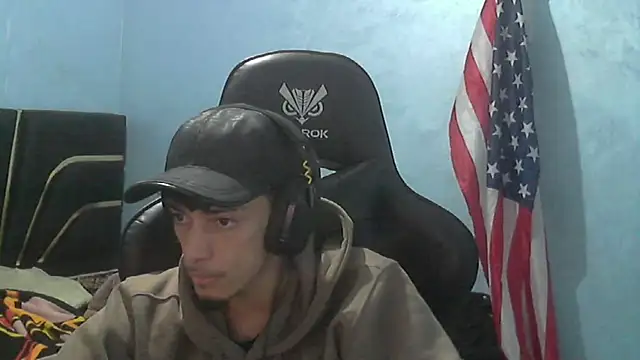 Snapshot of Dark_DesireX chatting on December 3, 9:18 am Dark DesireX online show from December 3, 9:18 am